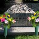 12 Pack Memorial Flower Vase Plastic Cemetery Vases with Spikes Cemetery Decorations for Grave Decorations for Cemetery Vases for Flowers Plastic Flowers for Grave Vase (Green)