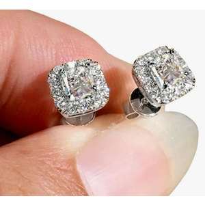 Elegant And Stylish, Sparkling Small Cubic Zirconia Stud Earrings. Fashionable And Versatile
