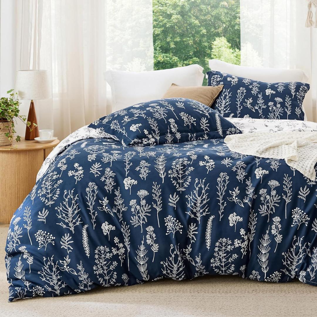 Bedsure Queen Comforter Set - Navy Bed Set, 3 Pieces Cute Floral Bedding, 1 Soft Reversible Botanical Flowers Comforter and 2 Pillow Shams (14 - Navy)