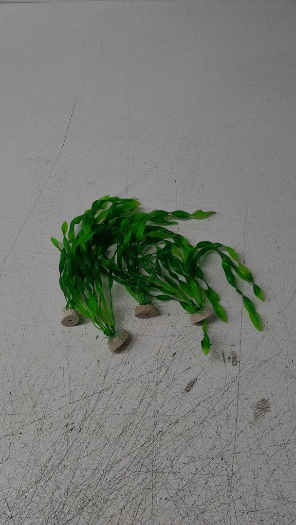 BEGONDIS Aquarium Decorations 4Pcs Fish Tank Artificial Green Water Plants Made of Silk Fabrics Plastic