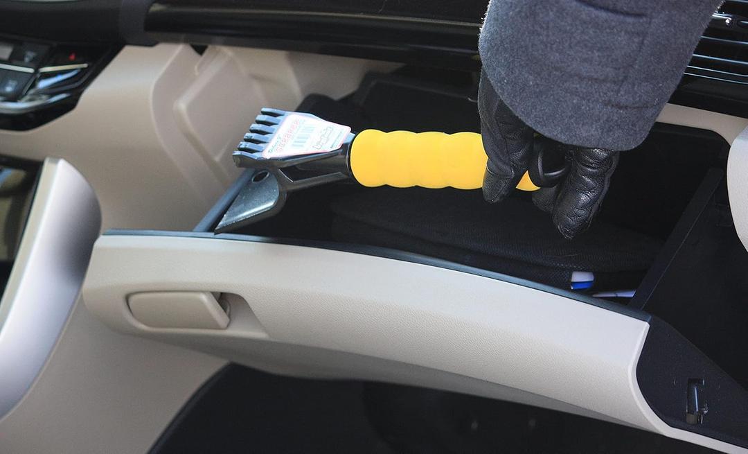 Emsco Group 1702-1AZ Bigfoot 9" Dual-Head Ice Scraper-Car Glovebox Size-Polyethylene