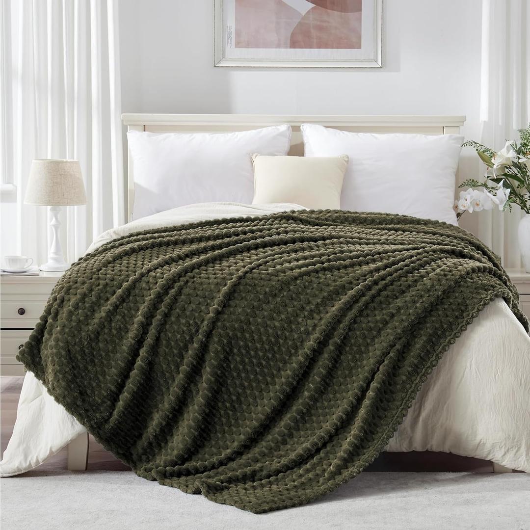 EXQ Home King Size Blanket for Bed or Couch - 3D Imitation Turtle Shell Jacquard Decorative Fleece Blankets - Cozy Soft Fuzzy Flannel Blanket Suitable for All Seasons(90"108",Dark Green)