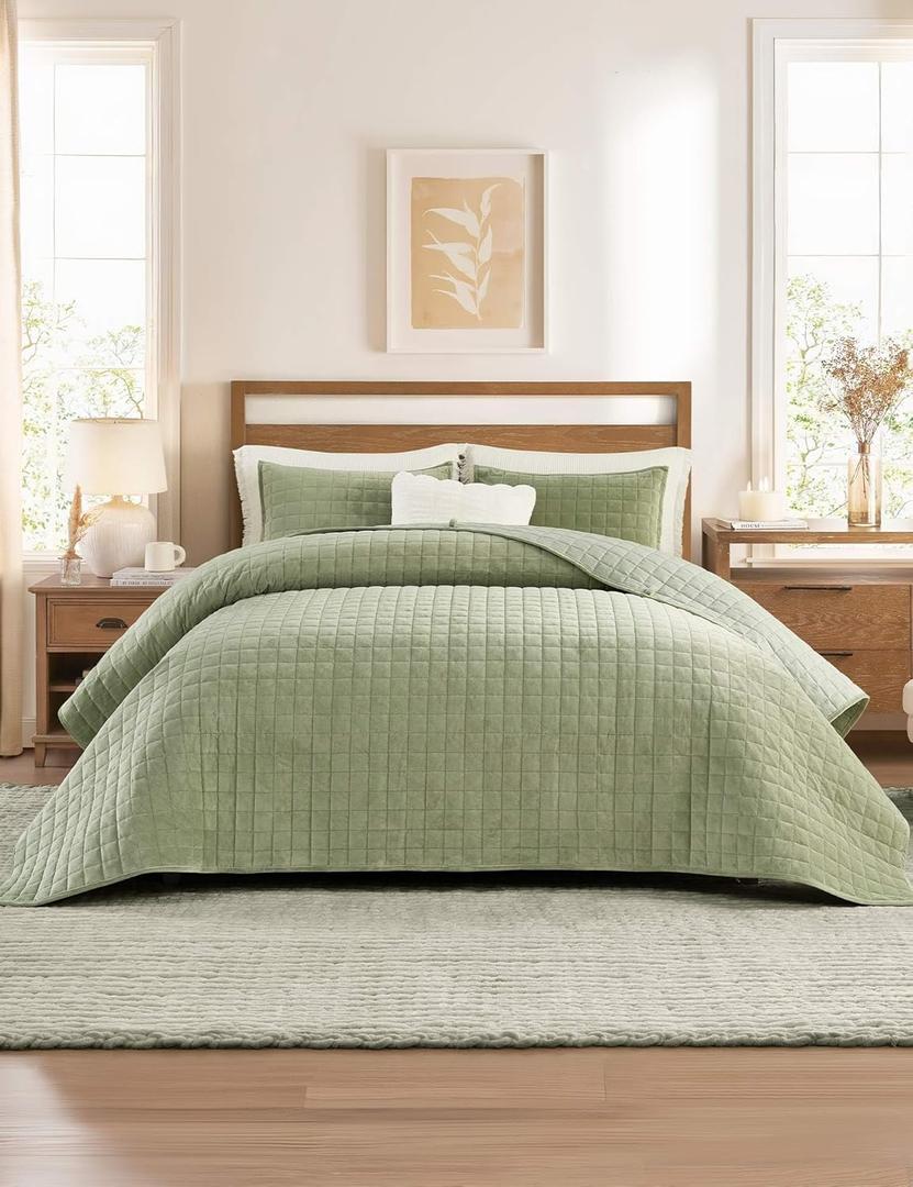 YnM Velvet Weighted Blanket, Ultra-Soft Heavy Bed Blankets, Heavy Weight Big Comforter, Oversized Bedspread & Home Decor Piece for All Season (Green, 90"x90" 20lbs, Full/Queen)