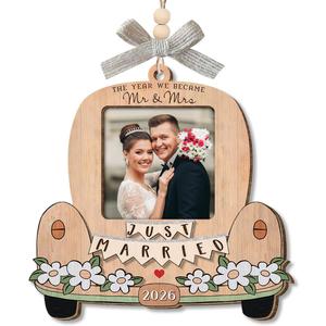 2 x Personalized Wedding Gifts for Couples 2026 - Valentines Day Gifts for Him Her, Bridal Shower Gift for Bride, Newly Wed Gifts for Mr and Mrs Couple, Custom Wooden Ornaments with Picture