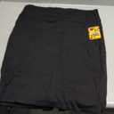 HYBRID Sleek and Comfortable Black Skirt.Designed in a Classic Silhouette Women's Black Skirt – Size 2X