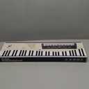 61 keys keyboard piano, Electronic Digital Piano with Built-In Speaker Microphone, Sheet Stand and Power Supply, Portable piano Keyboard Gift Teaching for Beginners