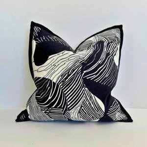 Luxury Black and White Velvet Throw Pillow Cover 18x18 Inch, Soft Abstract Decorative Cushion Cover for Sofa, Bed, or Living Room