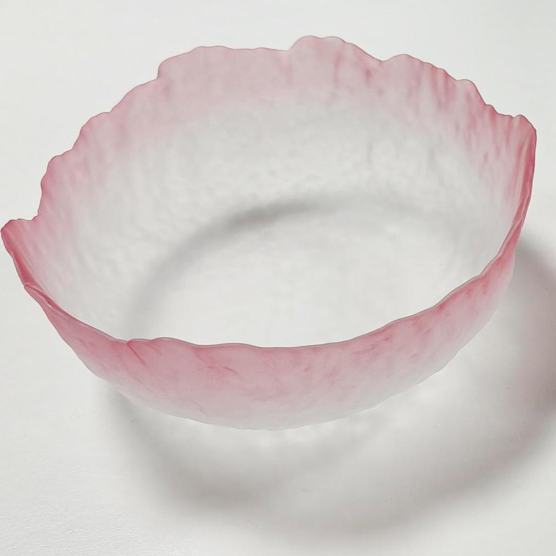 Glass Salad Bowl Irregular Lotus Flower Shape Serving Bowls, Mixing Nut Bowls for Kitchen Fruist, Snack, Dessert, and Ice Cream Candy Dishes (Crystal Gradient Pink, Medium)