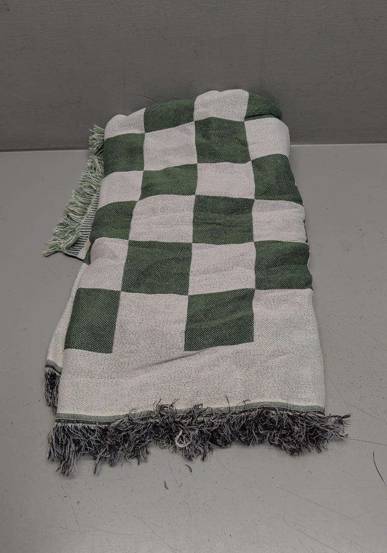 Green and White Checkered Woven Throw Blanket with Fringe/Large Checkered Woven Tablecloth / Table Throw 70×70in