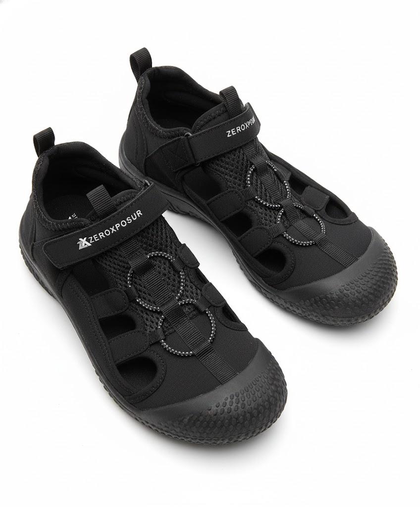 zeroxposur black  size 4Y