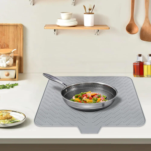 Silicone Dish Drying Mat with Built-in Drain Lip, Dish Drying Mats for Kitchen Counter, Hygienic Ultra Absorbent Dish Drying Pad, Space-Saving Tray Easy to Clean (Grey, L)