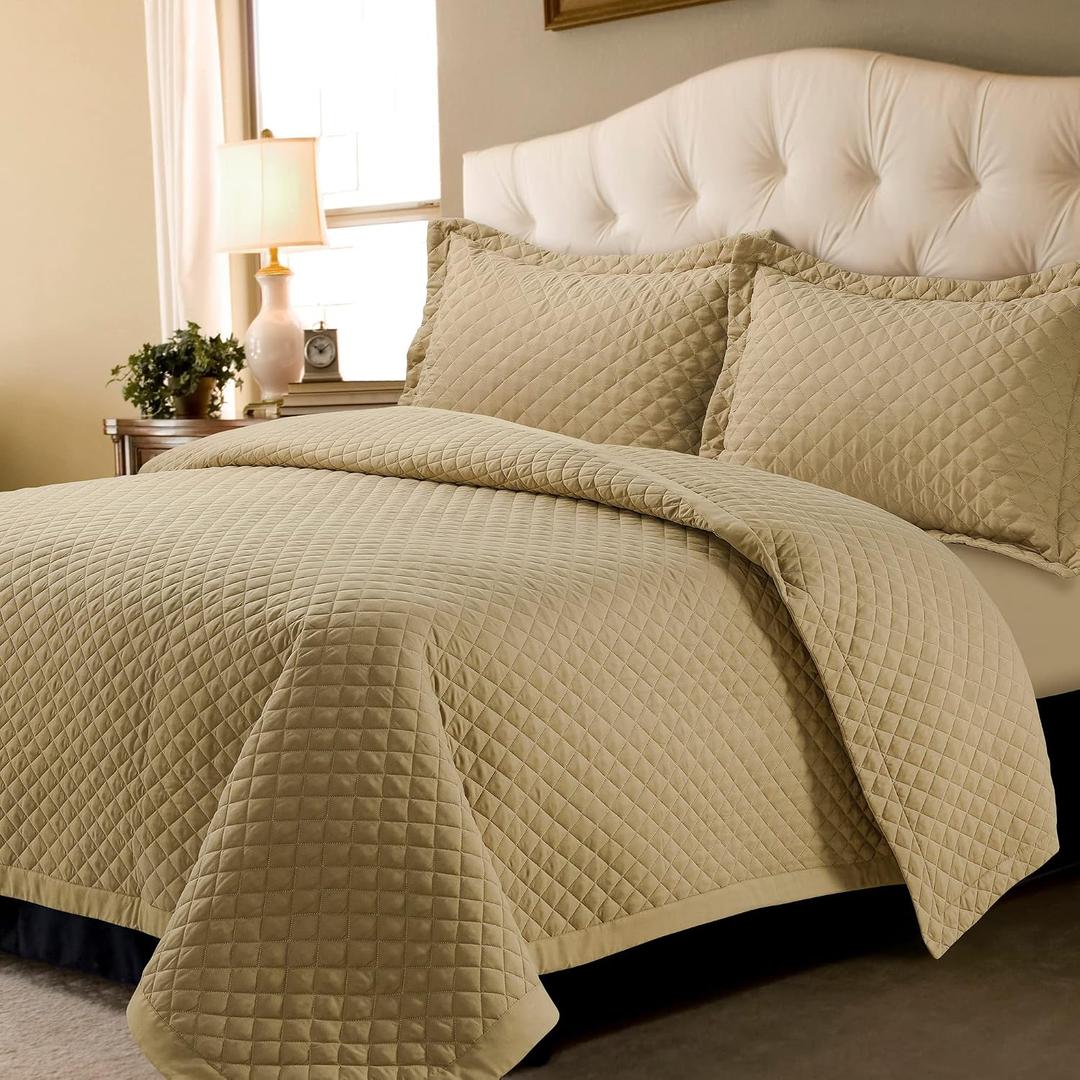 Tribeca Living Brisbane Queen Microfiber Quilt Set, Cashmere