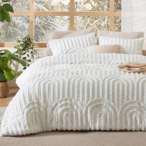 Bedsure Boho Tufted White Twin/Twin XL Comforter, Gentle Soft 2 Pieces Boho Farmhouse-Style Decor Bedding, Arch Bedding for All Seasons, 1 Bed Comforter, 1 Pillow Shams, 68x88 Inches