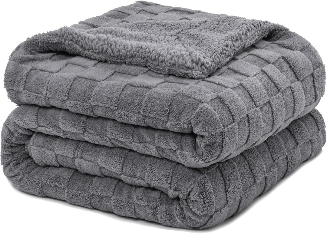 Pawque Super Soft Cozy Throw Blanket for Couch Sofa Bed - Fluffy Sherpa Fleece Reversible Thick Warm Fuzzy Blanket for All-Season, 3D Checkered Jacquard Elegant Decorative Blankets, Grey, 50" x 60"