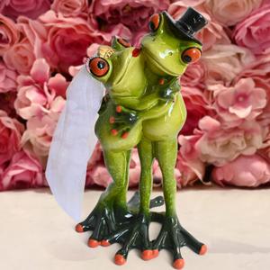 Frog Figurine Wedding Decoration Cake Topper Funny Small Desk Decor for Living Room Bedroom Shelf Mantel Cute Statues Ornament for Couple Lovers Women