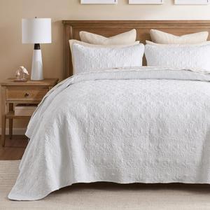 Madison Park Quebec Reversible Quilt Set Damask Design, Double Sided Stitching All Season, Lightweight Bedspread Bedding Set, Matching Sham, White, Oversized King(120"x118") 3 Piece