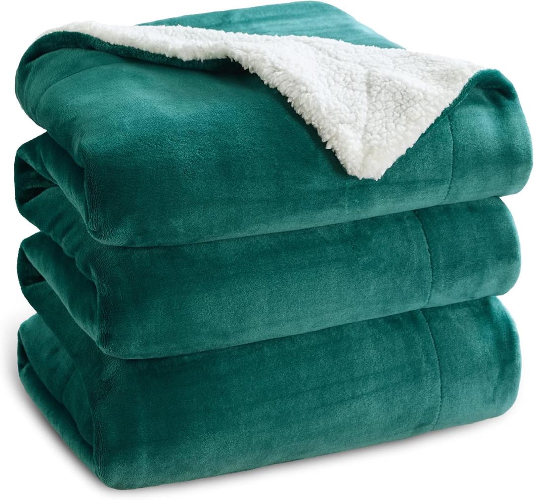 Bedsure Sherpa Fleece Blankets King Size for Bed - Thick and Warm, Soft Fuzzy Plush King Blanket for Winter, Forest Green, 108x90 Inches