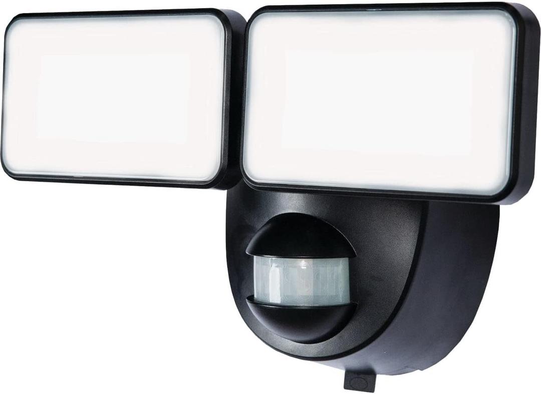 Globe Electric HZ-7161-BK Heathco Battery Powered Security Light, 180 Deg Sensing, 400 Lumens, Led Lamp, 120 Vac, 60 Hz, Black
