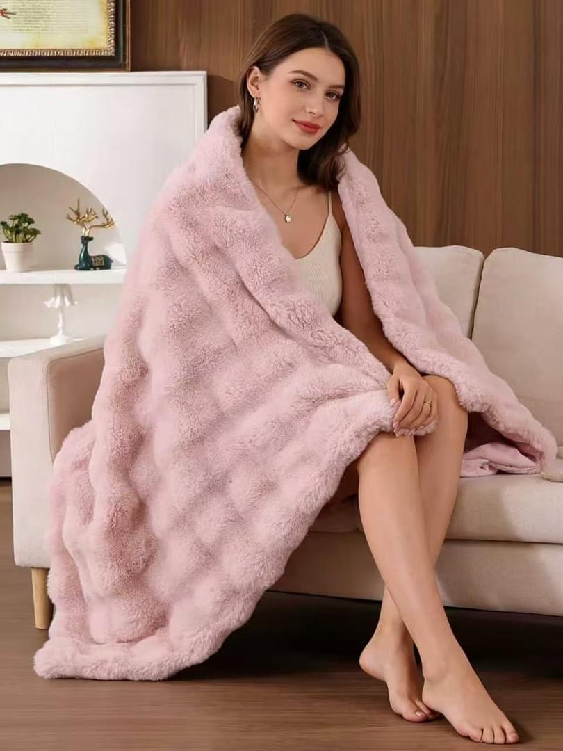Faux Fur Throw Blanket, 50x60 Inch Bubble Textured Plush Couch Bed Throw, Ultra Soft Cozy Decorative Blanket, Machine Washable for Home Decor, Light Pink