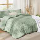 Bedsure Tufted Boho Comforter Set Full Size - Sage Green Boho Bed Set, GentleSoft 3 Pieces Farmhouse-Style Embroidery Bedding, Gifts for Woman, Soft Jacquard Full Comforter for All Seasons