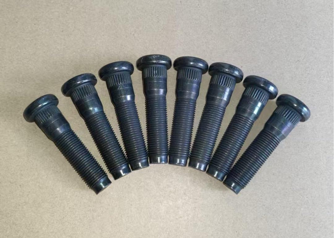 8pcs 9/16-18 Serrated Wheel Lug Stud Bolts 610-558 2.5 in. UHL Replacement for 2003-2011 Dodge Ram 2500 3500 Rear