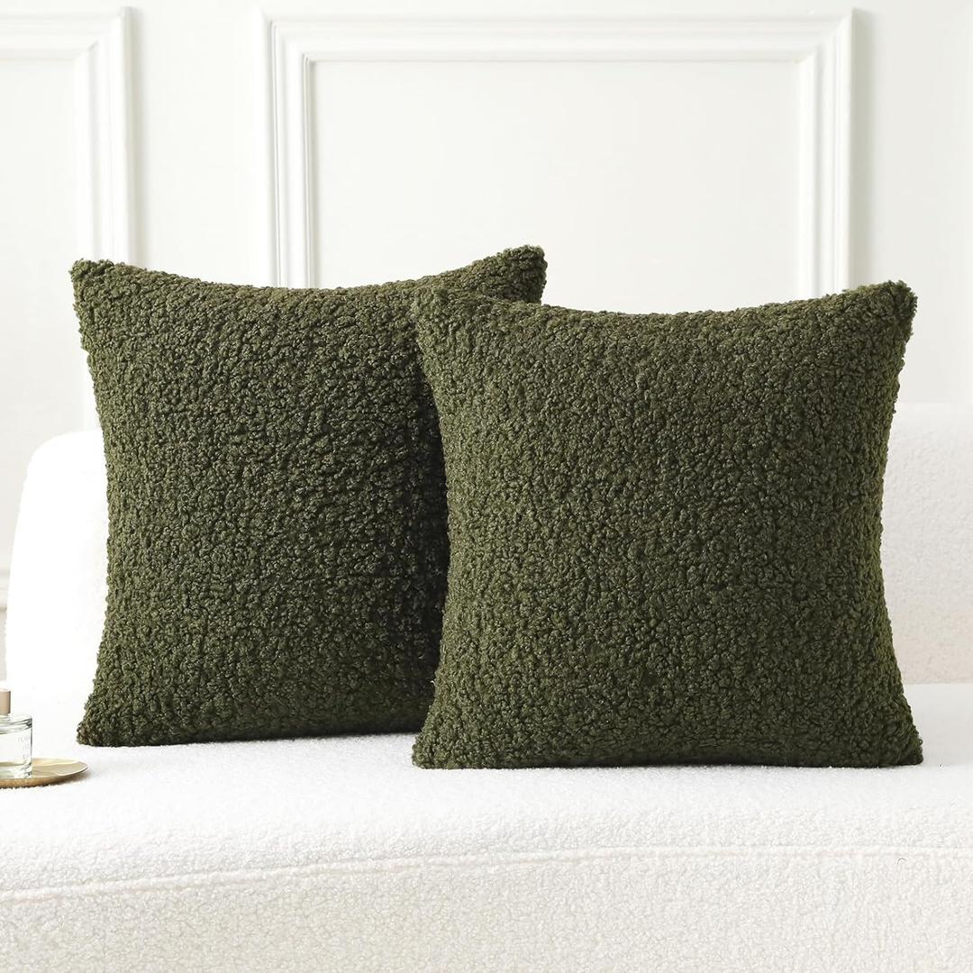 FUTEI Olive Green Throw Pillow Covers 22x22 Inch Set of 2,Furry Faux Fur Teddy Boucle Textured Cushion Covers,Soft Fluffy Decorative Pillow Case,Home Decor for Couch Bed Living Room Office Car