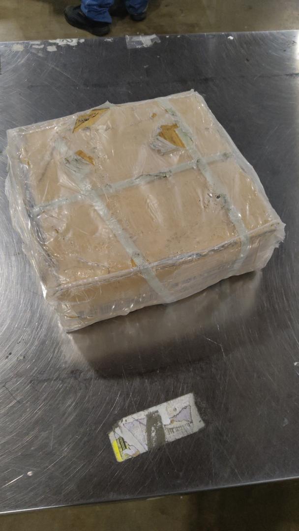 Fitvids Cast Iron 2-Inch Weight Plates for Strength Training & Weightlifting, 40LBS Set