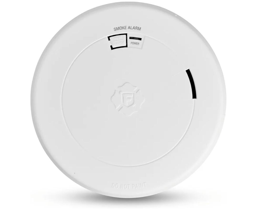 First Alert SM210, Sealed Battery Smoke Alarm with Slim Profile Design, 1-Pack, EXP: 10-Year from Unsealed