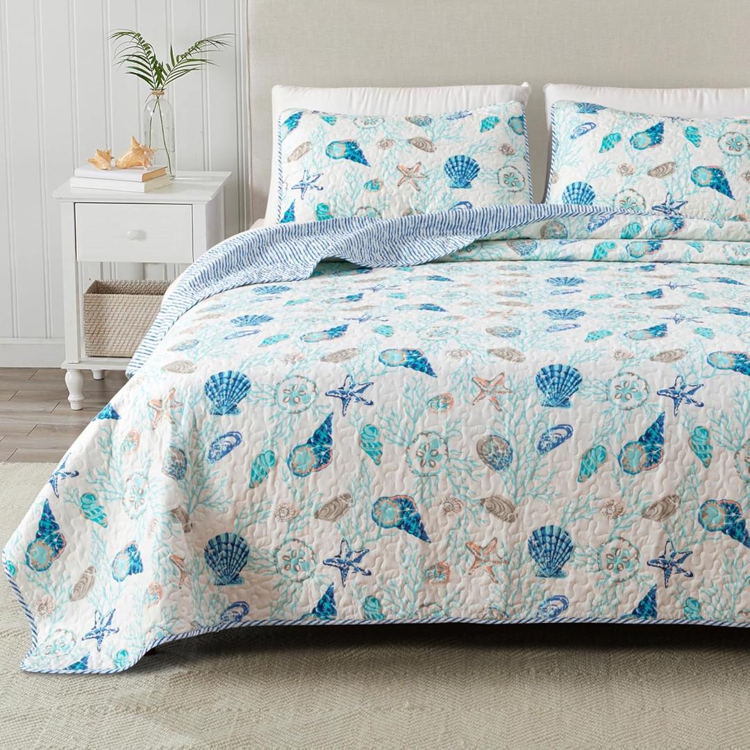 Great Bay Home Twin/Twin XL Coastal Quilt Bedding Set, Summer Coastal Quilt with Sham, Beach 2-Piece Reversible All Season Bedspread Quilt Set. Lightweight Nautical Quilted Coverlet. Coral