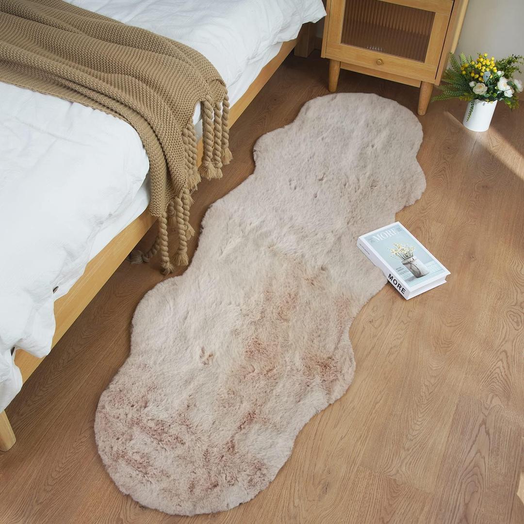 Soft Faux Sheepskin Fur Rug 2x5 Light Brown Beige Fluffy Bedside Rugs Plush Rug Shag Nursery Carpet Area Rugs for Living Room Bedroom Playing Room Decor