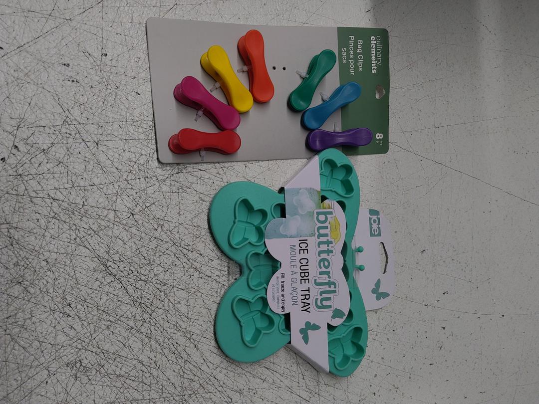 Joie Butterfly Ice Cube Tray ~ 11 Cubes NEW.    And 8ct p culinary elements Bag Clips Pinces Pour Sacs