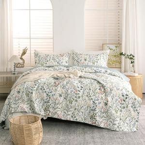 Floral Quilt Queen Set 3 Pieces Soft Microfiber Lightweight Bedspread Queen Bedding Set Garden Style Green Red Botanical Flowers Set for All Seasons 1 Quilt and 2 Pillow Shams