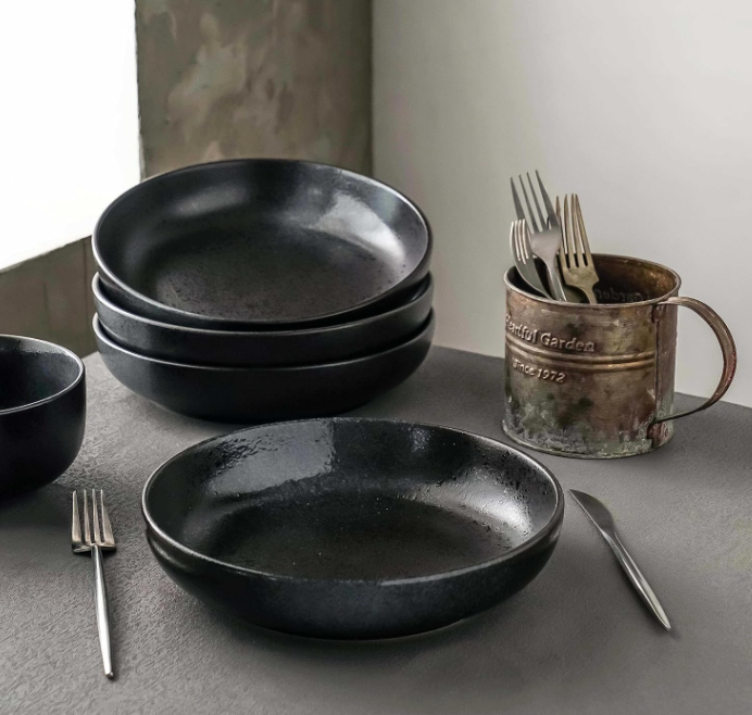 S&Q'S CERAMICS Large Pasta Bowls, 65 ounce Large Salad Bowls Set of 4, 10'' Ceramic Wide Shallow Bowl Plates, Large Serving Bowls for Fruit, Party Entertaining, Microwave Safe(Black and Grey)