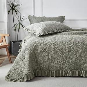 WINLIFE Khaki Ruffled Quilt Set 3pcs King 106''x98'' - Stone Washed Microfiber Crinkled Bedspread for All Season Farmhouse Style Lightweight Shabby Chic Coverlet Set with Pillow Shams
