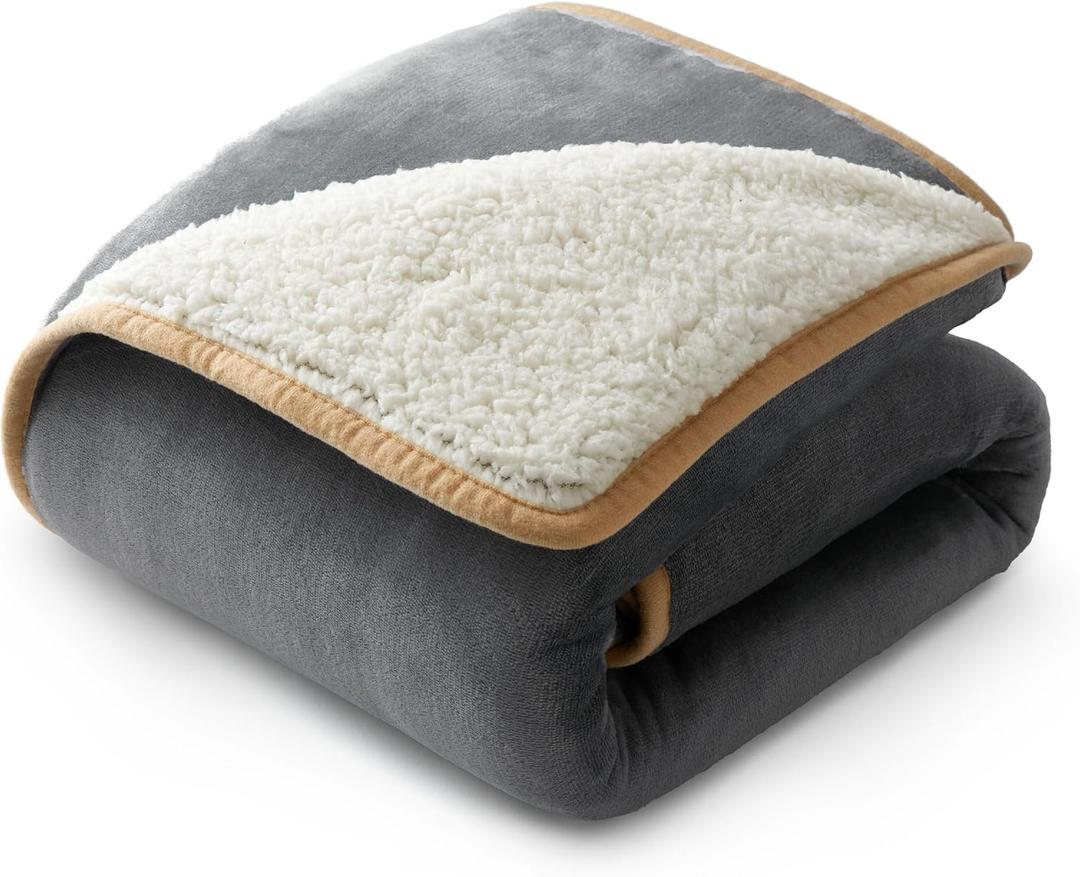 Bedsure Waterproof Dog Blankets for Small Dogs - Small Cat Blanket Washable for Couch Protection, Sherpa Fleece Puppy Blanket, Soft Plush Reversible Throw Furniture Protector, 25"X35", Grey (S(25x35"))