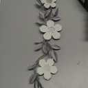 Wesiti Metal Flower Wall Decor Vintage Spring Metal Flower Wrought Iron Scroll Sculpture 15.7''x3.7'' Farmhouse Leaf Wall Decor with Nails for Spring Living Room Bedroom Indoor Outdoor(White)