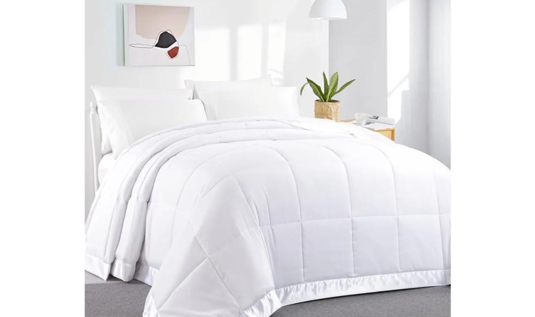 HOMBYS Down Alternative Blanket Oversized King 120x120 for All Season, Lightweight Quilted White Bed Blanket with Satin Trim,Reversible Soft Microfiber Quilted Blanket
