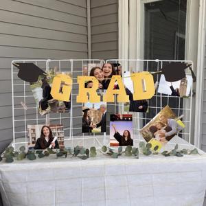 Harloon 2026 Graduation Decorations Graduation Photo Display DIY Iron Grid Decor with Clips Class of 2026 Grad Centerpieces Table Wall Decoration for Kindergarten Preschool High School College