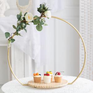 GENMOUS Wedding Cake Stand with Wood Stand Base, Gold 20" Round Arch Cake Stand Set, Metal Floral Hoop Centerpiece for Table, Large Cake Display Stand for Party, Events, Birthday Reception