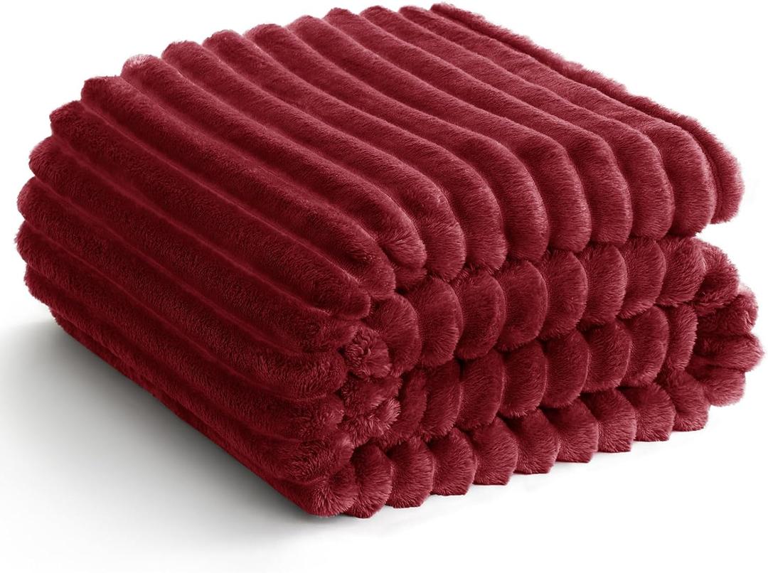 HIMEET Deep Red Throw Blanket for Couch - 300GSM Soft Cozy Blankets, Cute Lightweight Fleece Throws, Birthday Gifts, Home Dorm Decor, Deep Red, 50x60 Inches