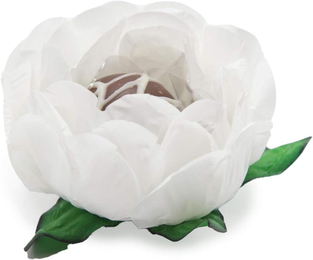 Handmade Paper Truffle Cups | Truffle Liners | Truffle Wrappers | Fominhas | Candy cups | Forminhas de Brigadeiro | Candy liners - Pack of 30 - Truffilio (Paper, Peony White)