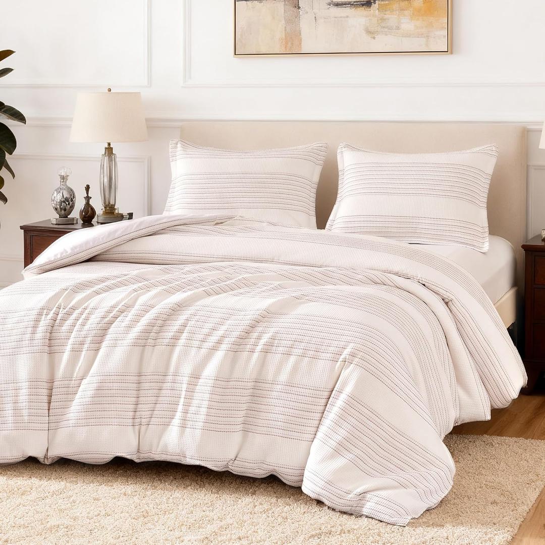 Amazon Basics Duvet Cover Waffle Weave Microfiber 3-Piece Cotton-Like Soft Bedding Set, with 1 Duvet Cover with Zipper and 2 Pillow Shams, Comforter Not Included, King, Pink Striped