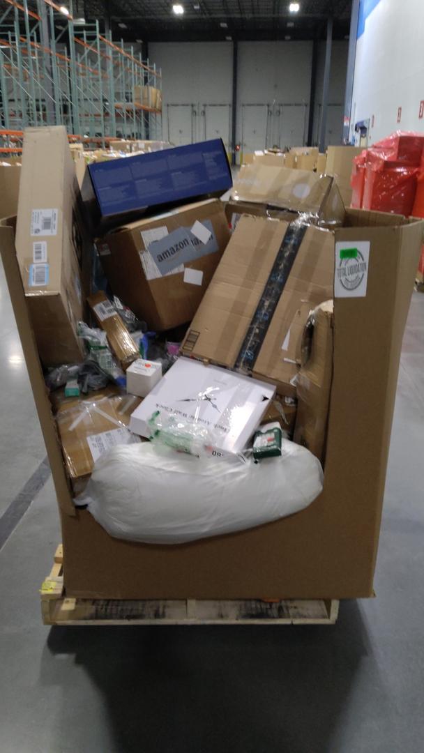 Pallet of Salvage Items 