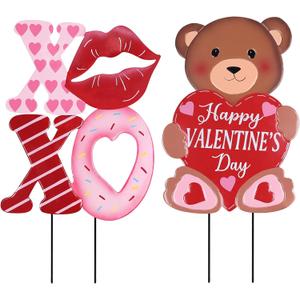 hogardeck Valentines Day Decorations Outdoor, 2 Pcs Metal Bear Decorative Garden Stakes for Valentines Day Decor, Yard Sign with XOXO Heart for Home Outside Lawn Porch Anniversary Wedding Party