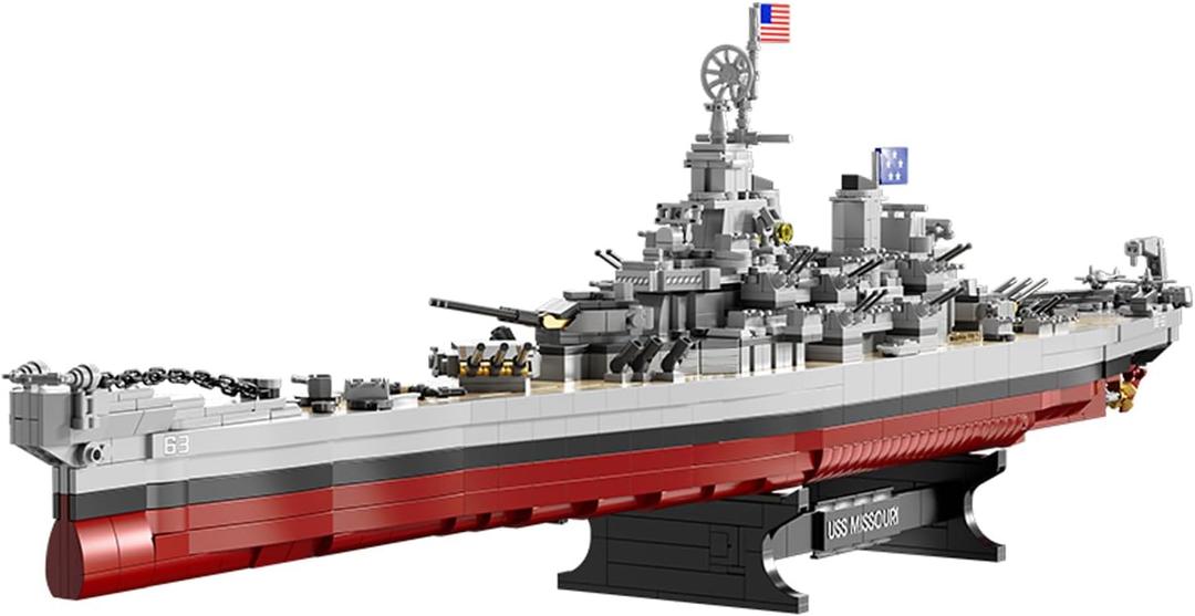FULHOLPE Missouri Memorial Battleship Building Blocks Set, MOC Military Warship Model Bricks Construction Toy Compatible with Major Brands - 2228 Pieces