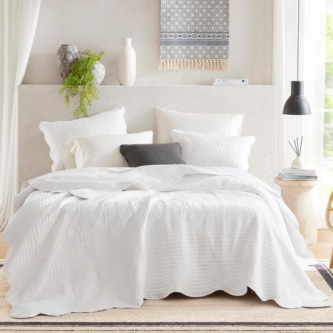 Madison Park King Quilt Set Damask Coverlet Set for King Size Bed, Cottage Oversized Quilt Set, Scallop Edge, All Season, Pre-washed Cotton-Filled King Size Quilt, Tuscany, King/Cal King White 3 Piece