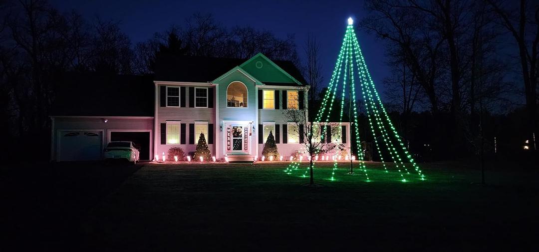 Service First Dreamlight V4 Flagpole Christmas Tree LED Light Kit for use with 20FT to 30FT flagpoles