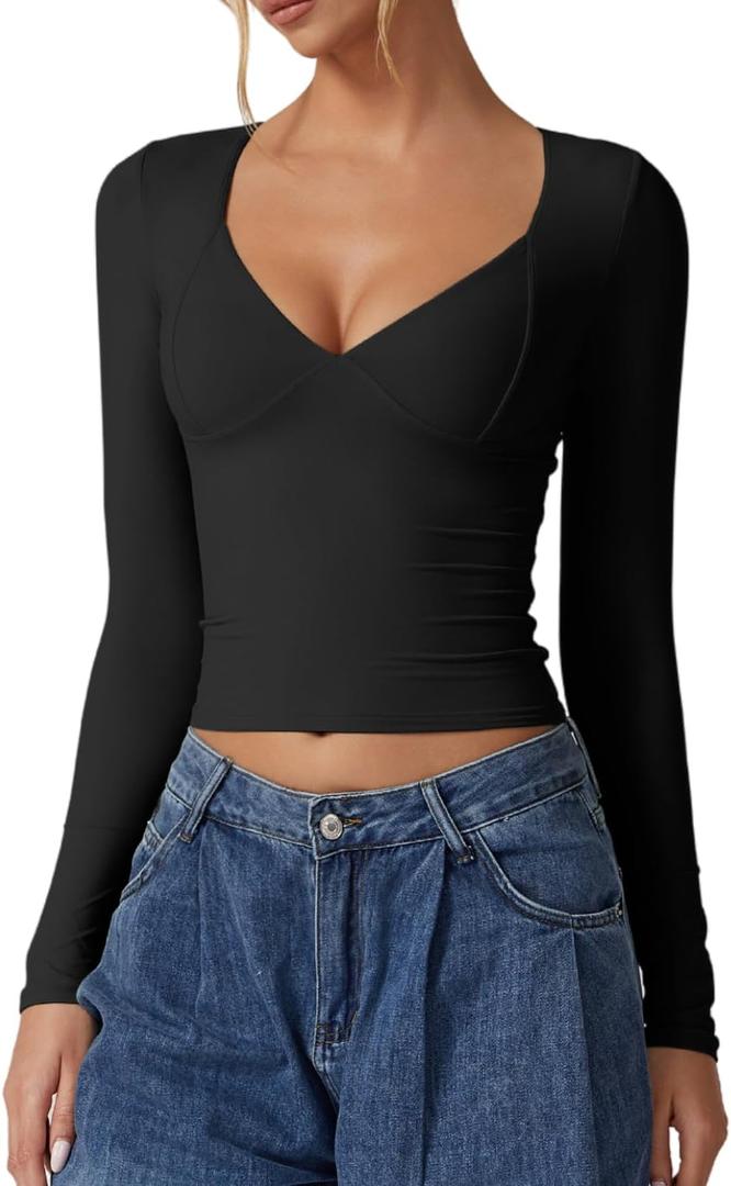 QINSEN Women's Long Sleeve V Neck T Shirts Double Lined Crop Top Seamed Cup Going Out Tops (Large, Black)