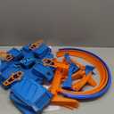 Hot Wheels Track Set with 1:64 Scale Toy Car, 4 Intersections for Crashing, Powered by a Motorized Booster, Criss-Cross Crash Track