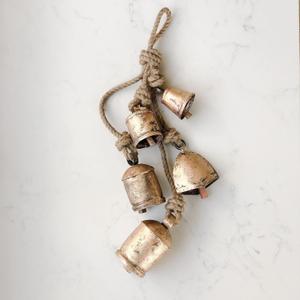 Handmade Iron Bell Hanging Chime Brass Finish Wall Rope 5 Bells Cluster Wall Hanging Dcor Bells, 29 Inch Long Hanging Bell Set - for Wreaths, Outdoor, Indoor, Christmas, Decorations